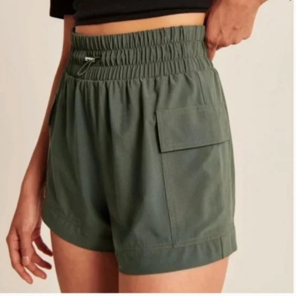 Abercrombie & Fitch Pants - Abercrombie & Fitch High Waist Green Shorts